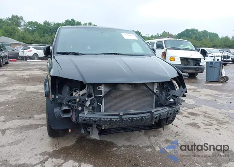 2017 Dodge Grand Caravan Gt z USA, uszkodzony, nr VIN 2C4RDGEG2HR736983